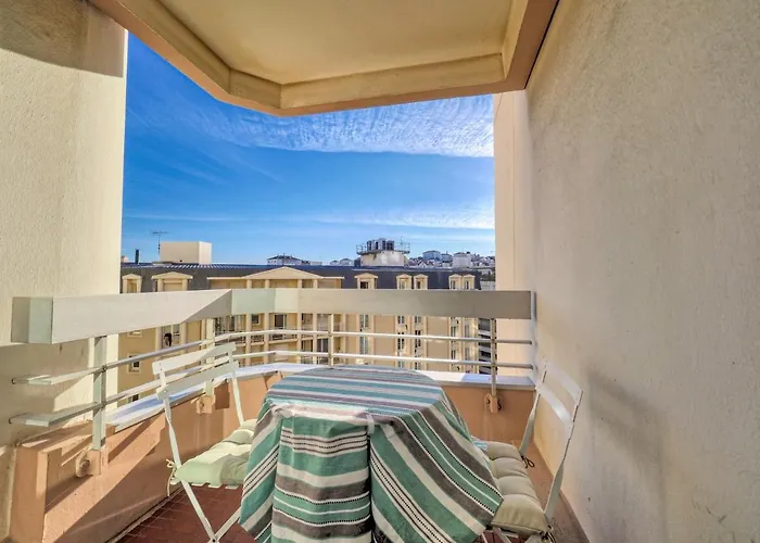 比亚里茨海滨公寓 *