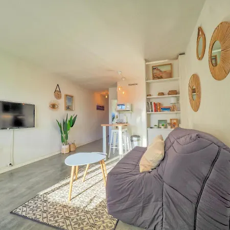 Apartment Bord De *